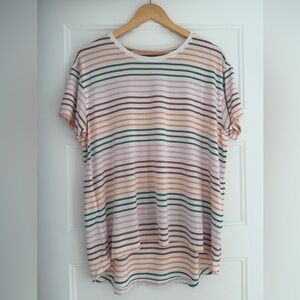 American Eagle - Colorful Boxy T-Shirt